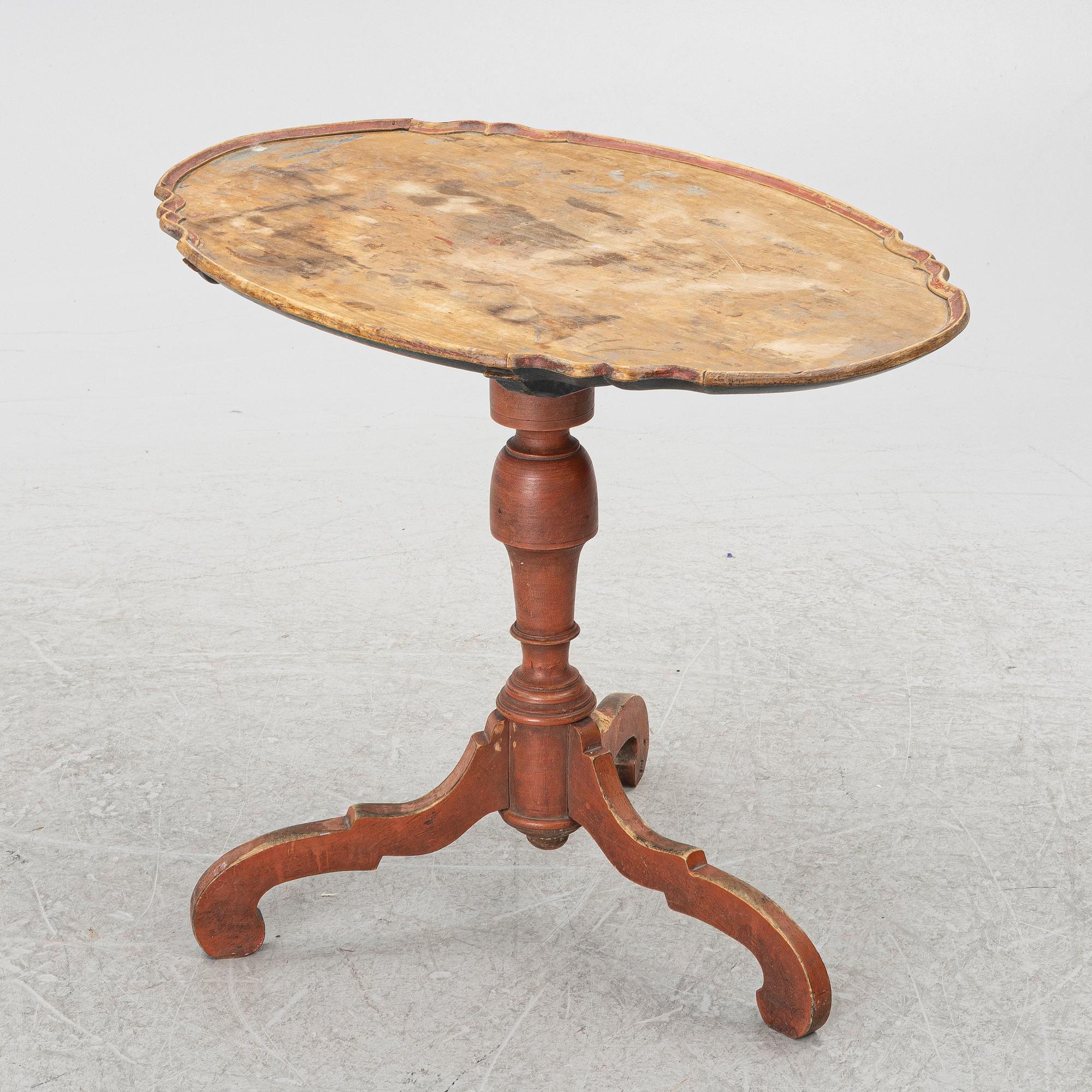 A folding table, 19th century.