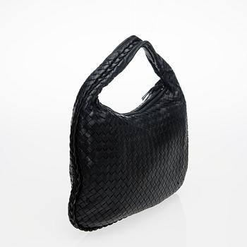 VÄSKA, Bottega Veneta.