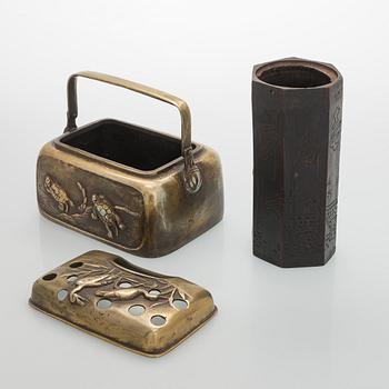 Esineitä, 3 kpl, Japani ja Kiina, 1900-luvun alku.