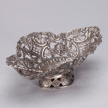 SKÅL, silver, E. Jäntti, Helsingfors 1971. Vikt 348,8 g.