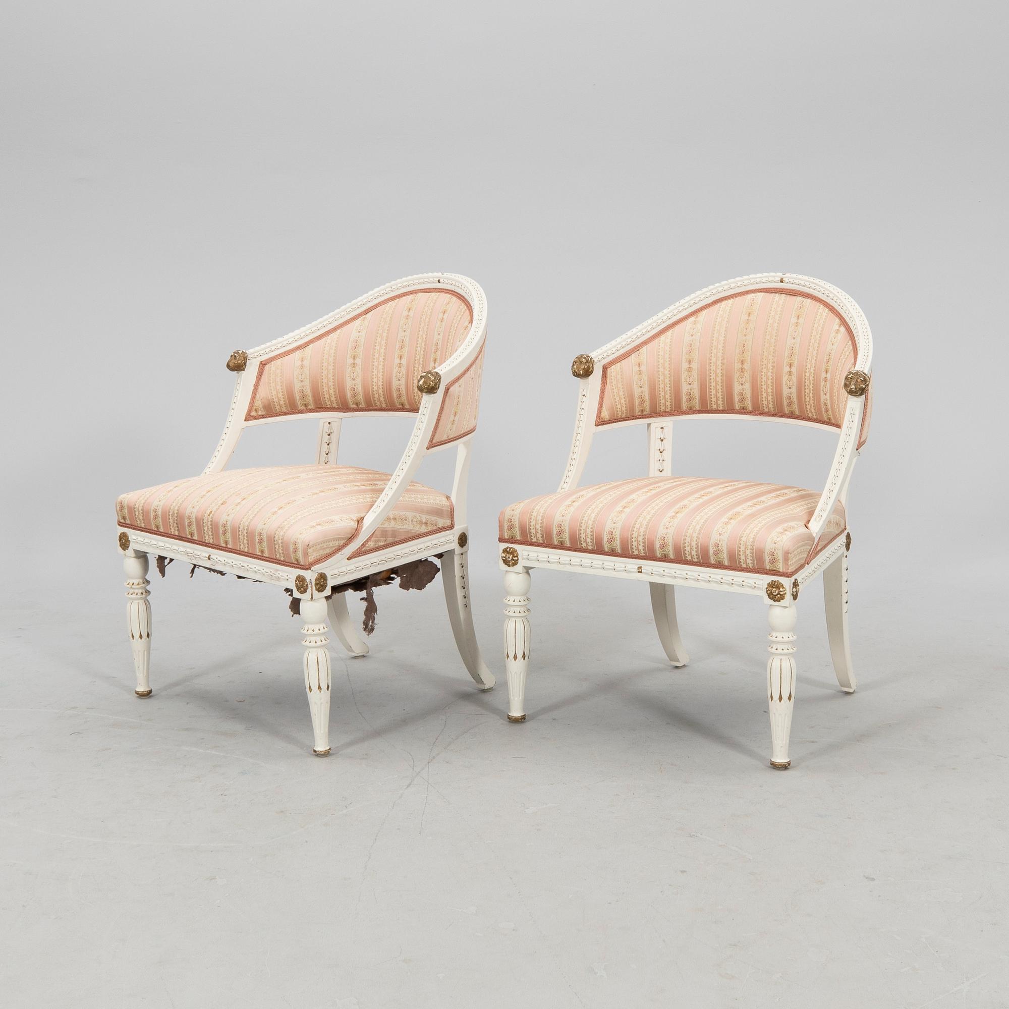 Baljfåtöljer 1 par, sengustaviansk stil 1900-talets första hälft.
