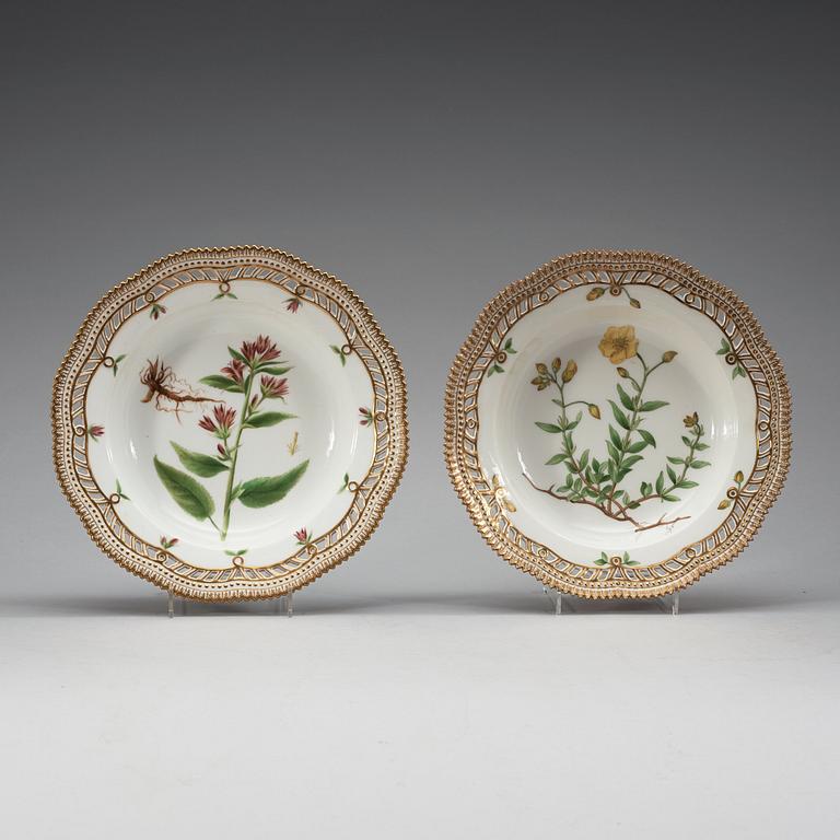 A set of 12 Royal Copenhagen 'Flora Danica' soup dishes, Denmark, early 20th Century.