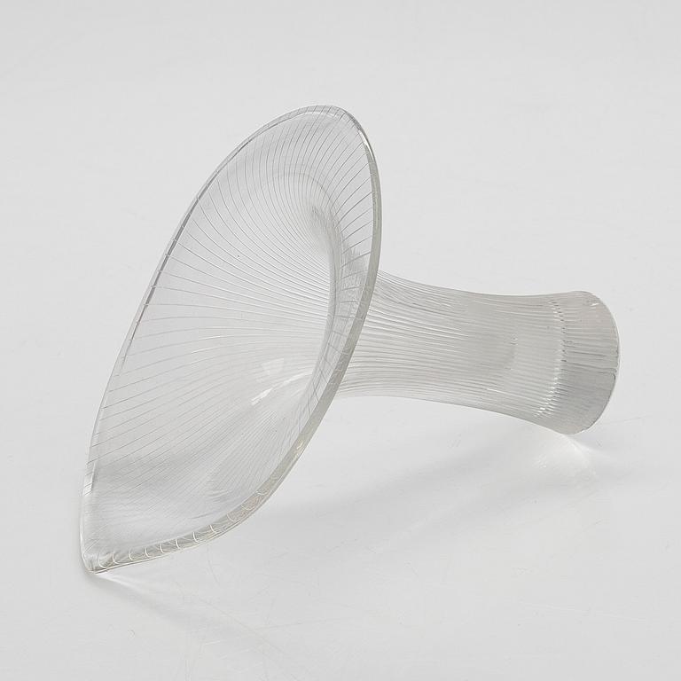Tapio Wirkkala, vas, "Kantarell", signerad Tapio Wirkkala, Iittala.