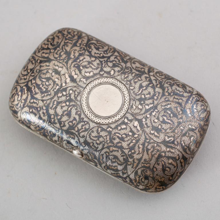 DOSA, silver, Ryssland 1885. Vikt ca 100 gram.