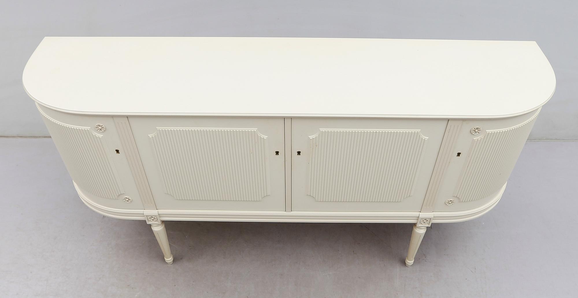 SIDEBOARD, gustaviansk stil, 1900-talets andra hälft.