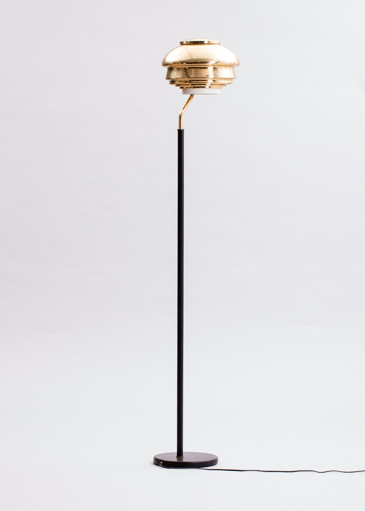 Alvar Aalto, GOLVLAMPA, A 808.