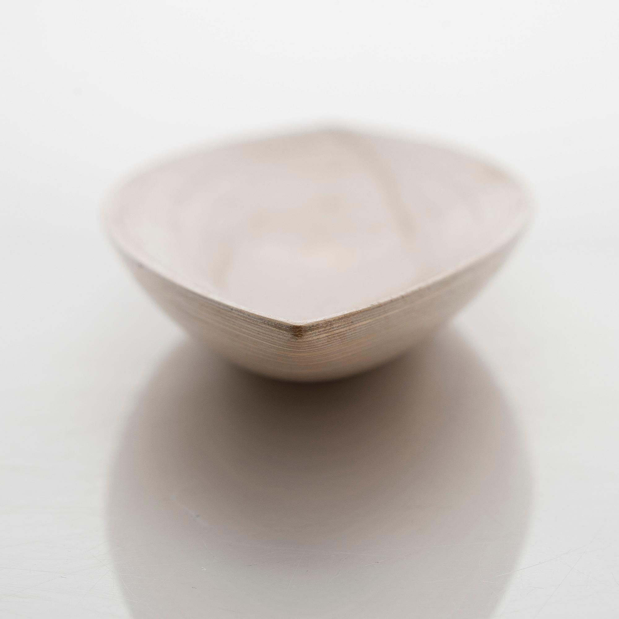 Tapio Wirkkala, A plywood dish, unsigned.