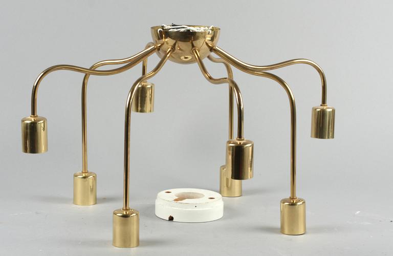 TAKLAMPA, modell 2358, Josef Frank, Svenskt Tenn, 1900-talets andra hälft.