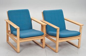 FÅTÖLJER, ett par, "Slädestolen modell 2256", Börge Mogensen, Fredericia Möbelfabrik.