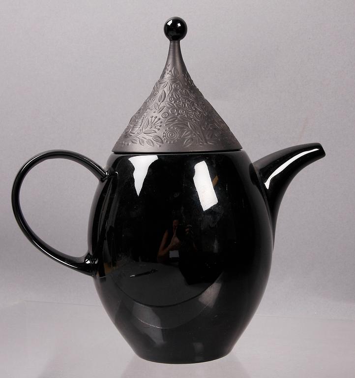 KAFFEKANNOR, 2st porslin. Björn Wiinblad, Rosenthal.