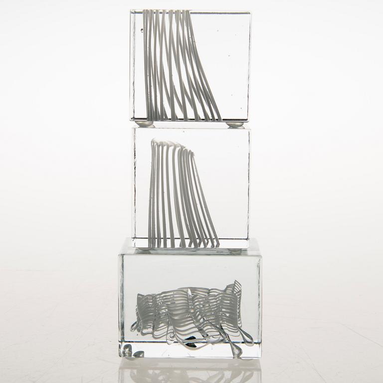 OIVA TOIKKA, three piece special cube signed Oiva Toikka Nuutajärvi Notsjö.