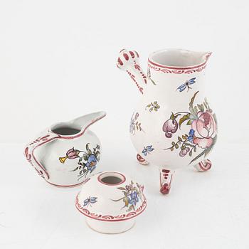 Emile Tessier, chokladservis, 4 delar, fajans, Frankrike, 1900-talets första hälft/mitt.