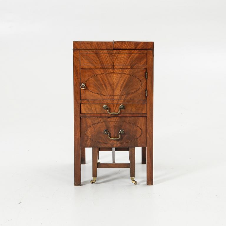 Dressing table, English style, Georg Kofoed Möbelfabrik, Denmark.