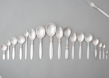 Gundorph Albertus, a set of 265 pcs of "Kaktus" sterling flatware, Copenhagen, most pieces 1933-44.