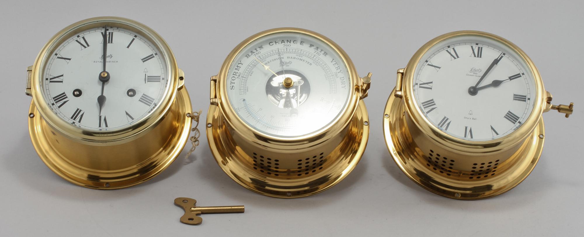 SKEPPSKLOCKOR, 2 st, samt BAROMETER, Schatz, 1900-talets andra hälft.