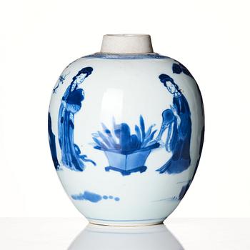 A blue and white tea caddy, Qing dynasty, Kangxi (1662-1722).