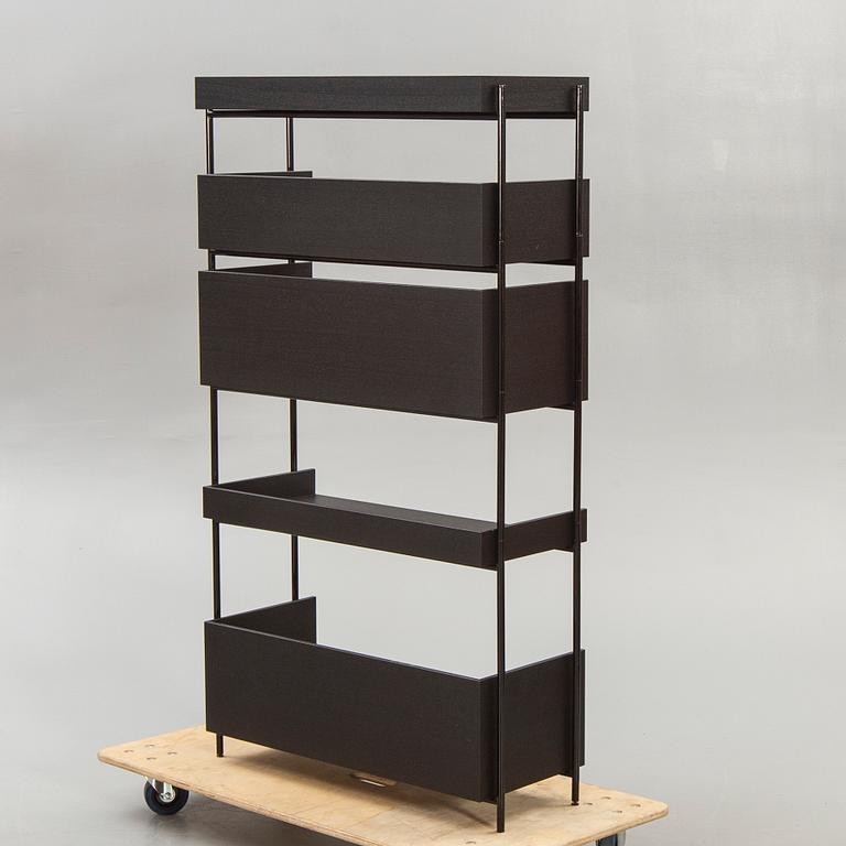 A Skagerak Vivlio book shelf 21st century.
