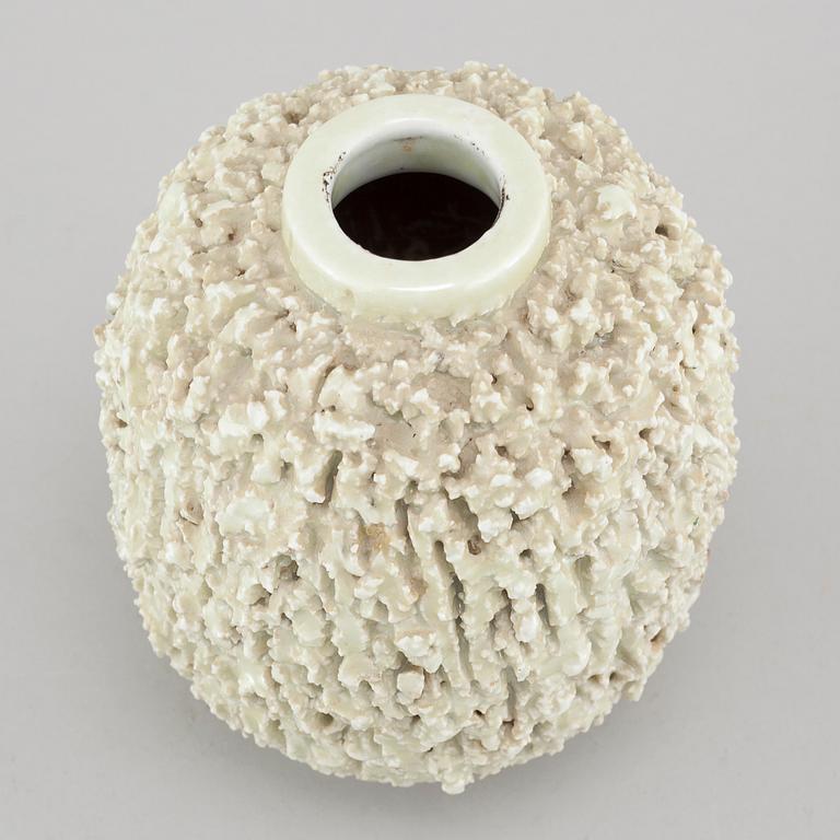 A stoneware vase, designed by Gunnar Nylund for Rörstrand, 20th century.