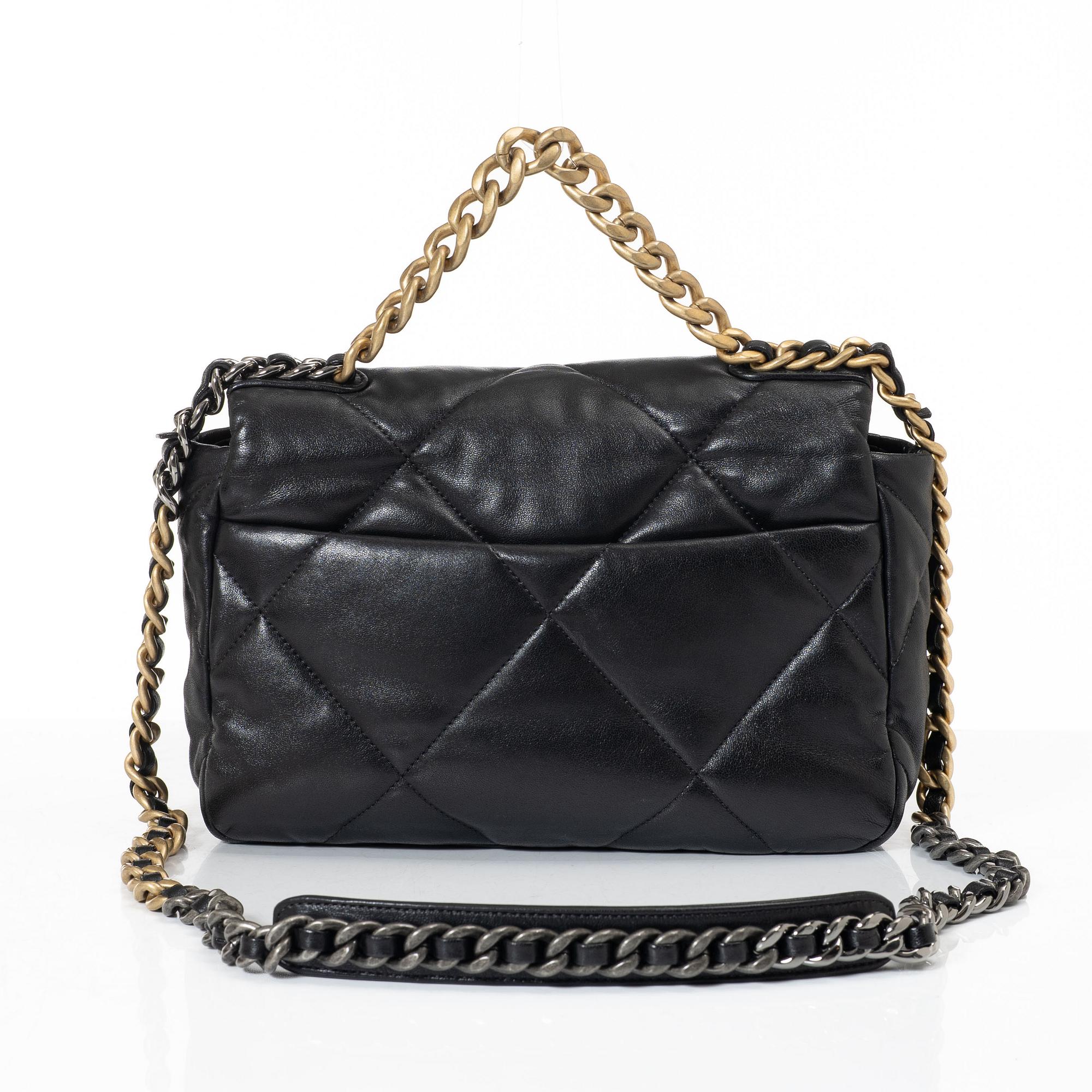 Chanel, bag, "19 Small Flap Bag", 2021.