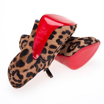 KENGÄT, "Lady Derby", Christian Louboutin.