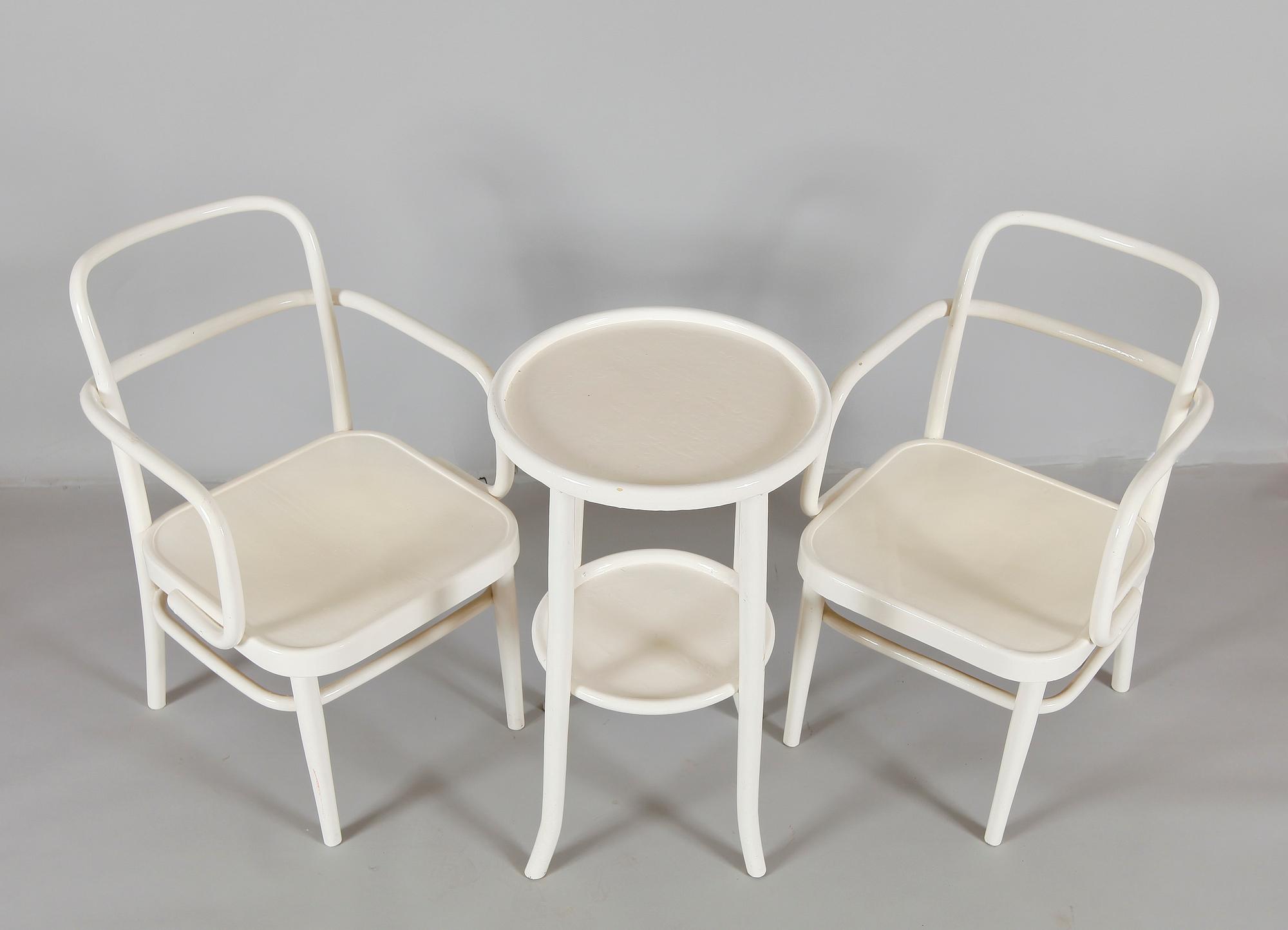 KARMSTOLAR OCH BORD, 3 delar, Josef Hoffmann, Thonet, 1900-talets första hälft.