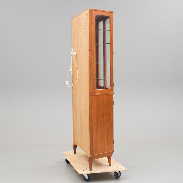 VITRINSKÅP, teak, 1960-/70-tal.