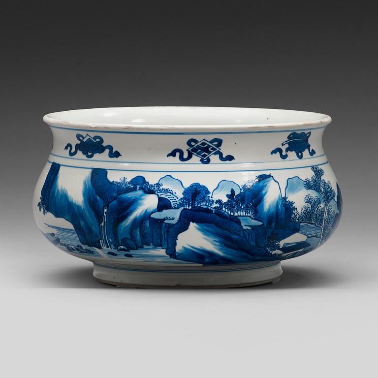 A blue and white censer, Qing dynasty, Kangxi (1662-1722).