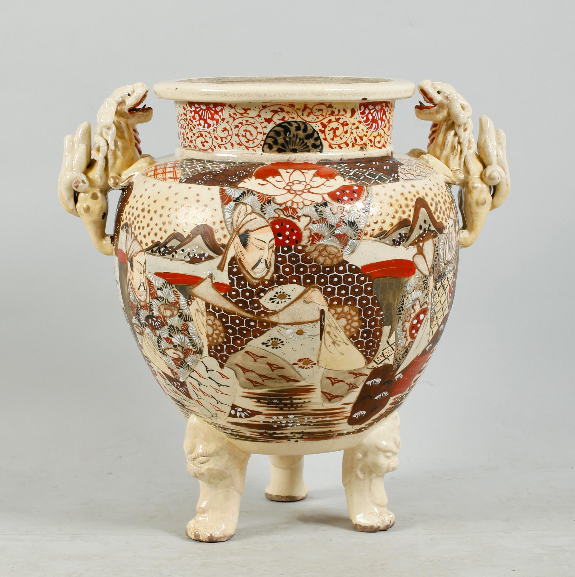 URNA, porslin, Satsuma, Japan, 1800-/ 1900-tal.