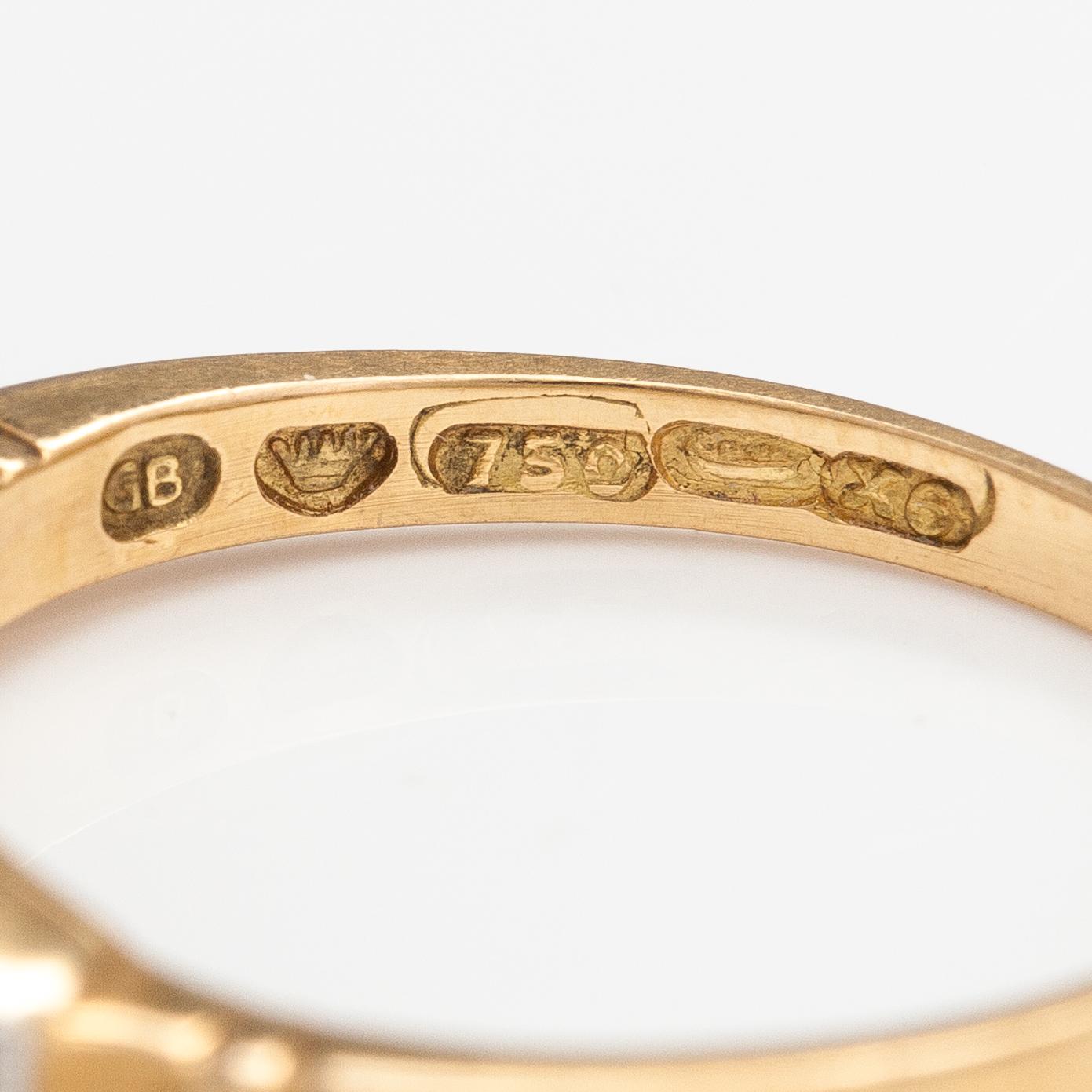 Georg Buchert, An 18K gold ring with old-cut diamonds ca. 0.34 ct in total. Helsinki 1951.