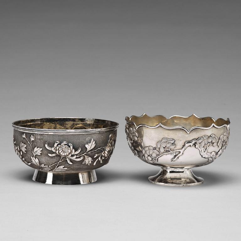 Two silver bowls, Shanghai, early 20th Century, one with makers mark ZeeWo.