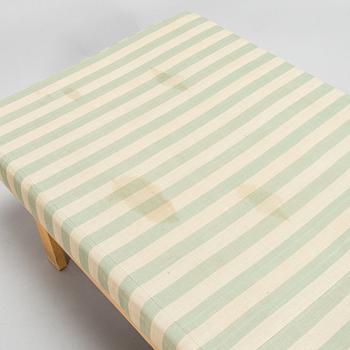 Alvar Aalto, dagbädd/säng, modell E710, Artek 1970-tal.