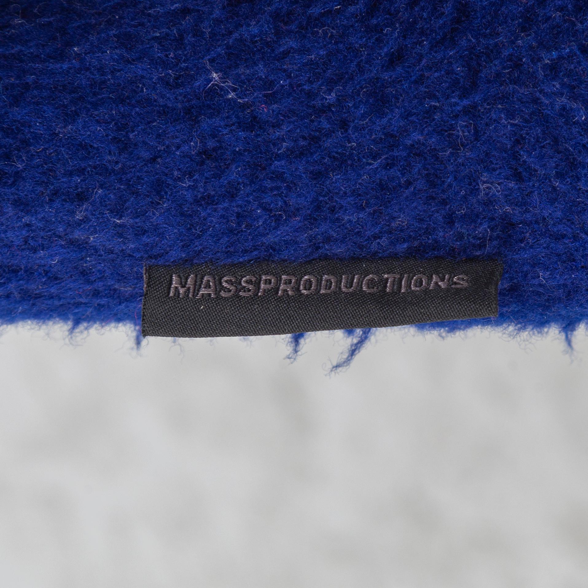 Chris Martin, a 'Crown Easy Chairs', Massproductions.