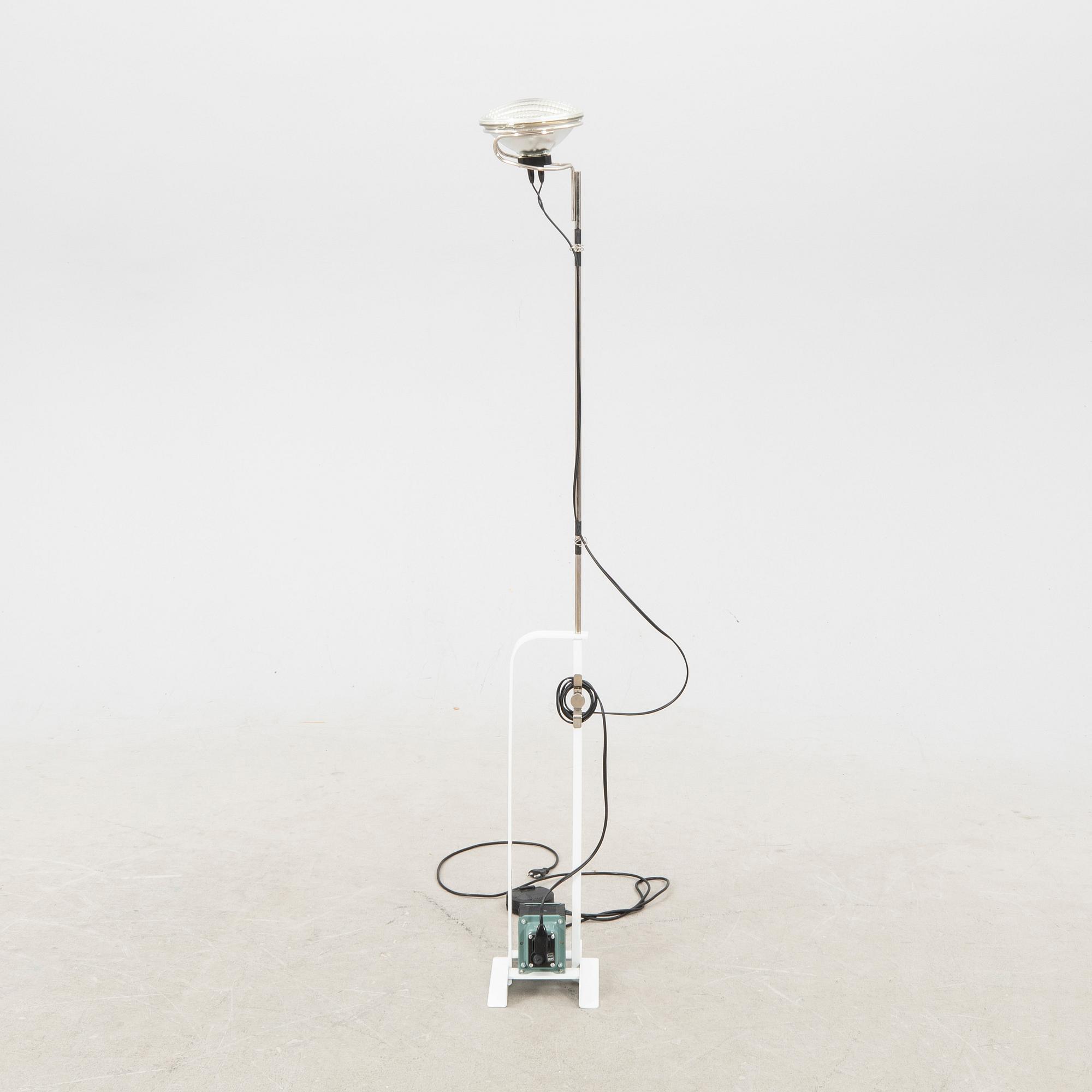Achille & Pier Giacomo Castiglioni floor lamp Tolo for Flos italy.