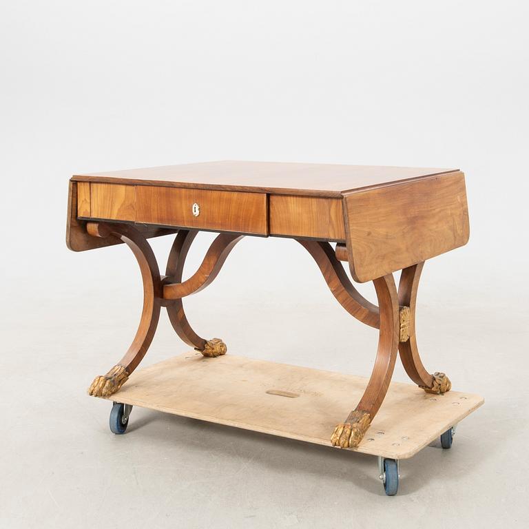 Drop-leaf table signed JA Åkerman's furniture factory Gothenburg Empire period 1810-20s.