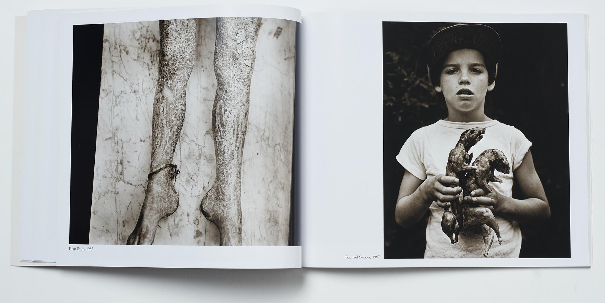 Sally Mann, bok Immediate Family signed.