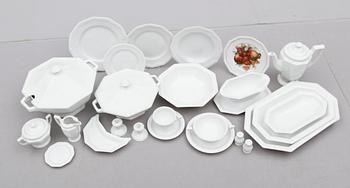 MAT- OCH KAFFESERVIS, 95 delar, porslin, "Classic Rose", Rosenthal.