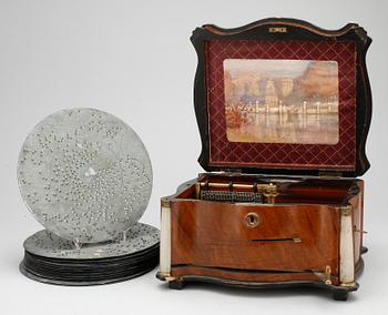 SPELDOSA, med musikplattor, nyrokoko, 1800-talets slut.