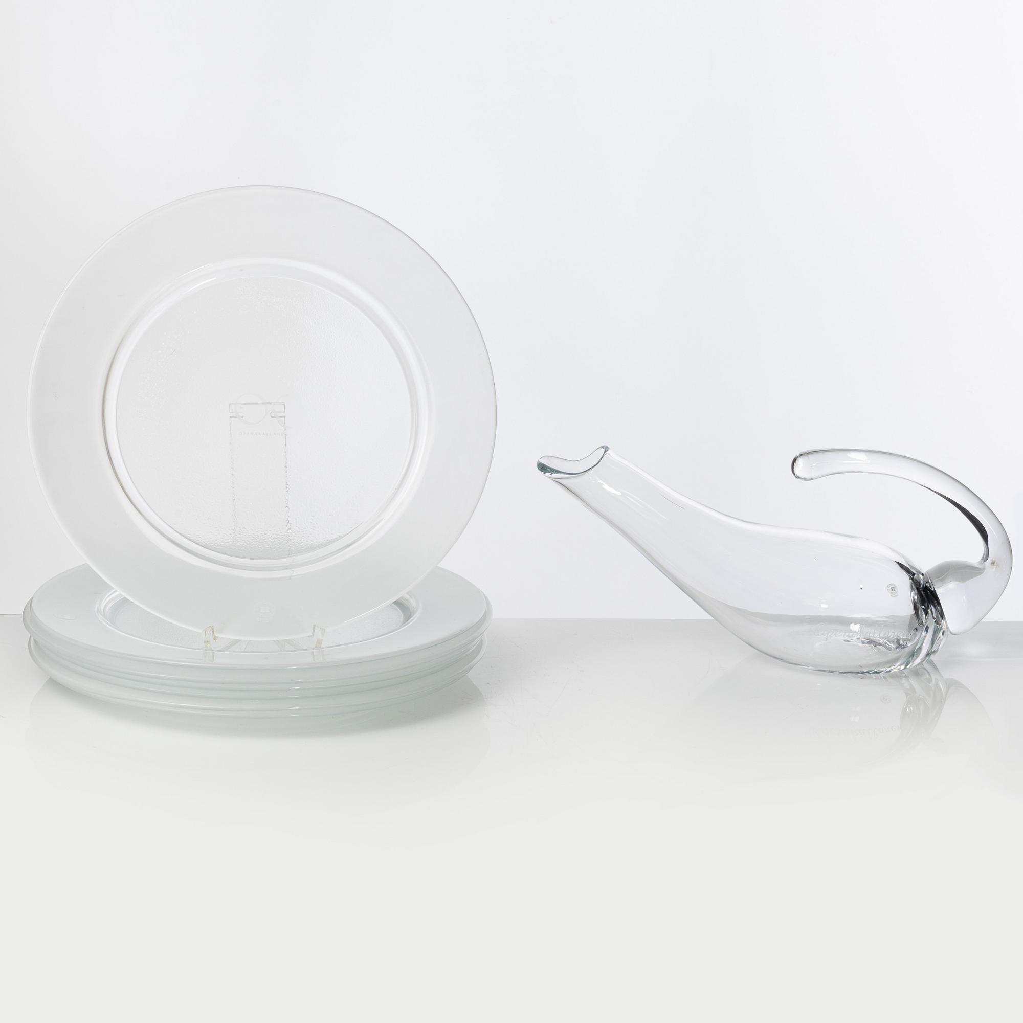 Reijmyre Glasbruk, mattallrikar 7 st, samt karaff, för Operakällaren.