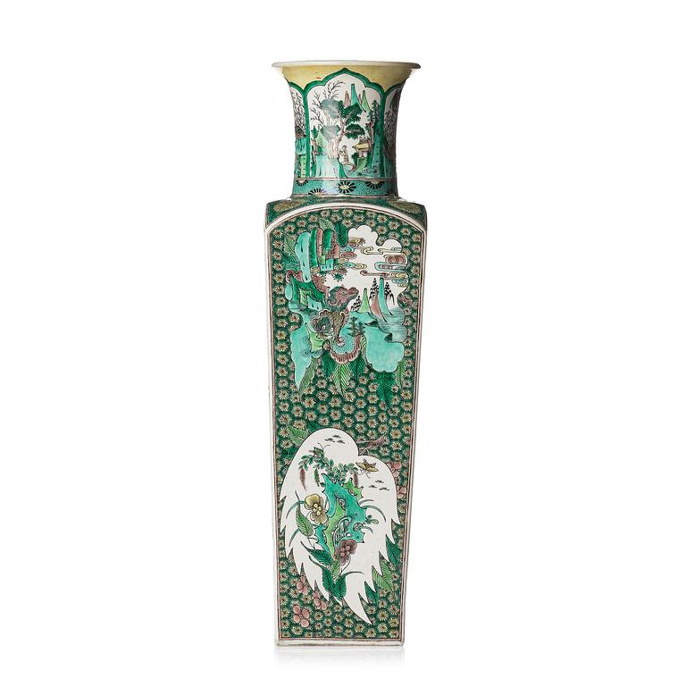 A famille verte and jeune vase, Qing dynasty, 19th century.
