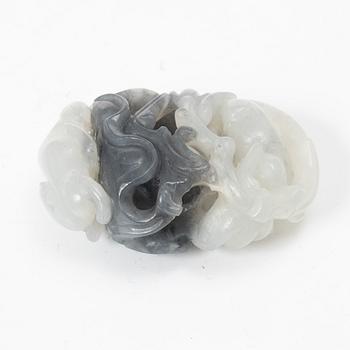 Bälteshake samt amulett och ask, nefrit och sten, Qingdynastin.