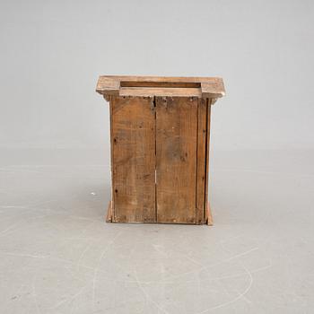 VÄGGSKÅP, allmoge, 1800-tal.