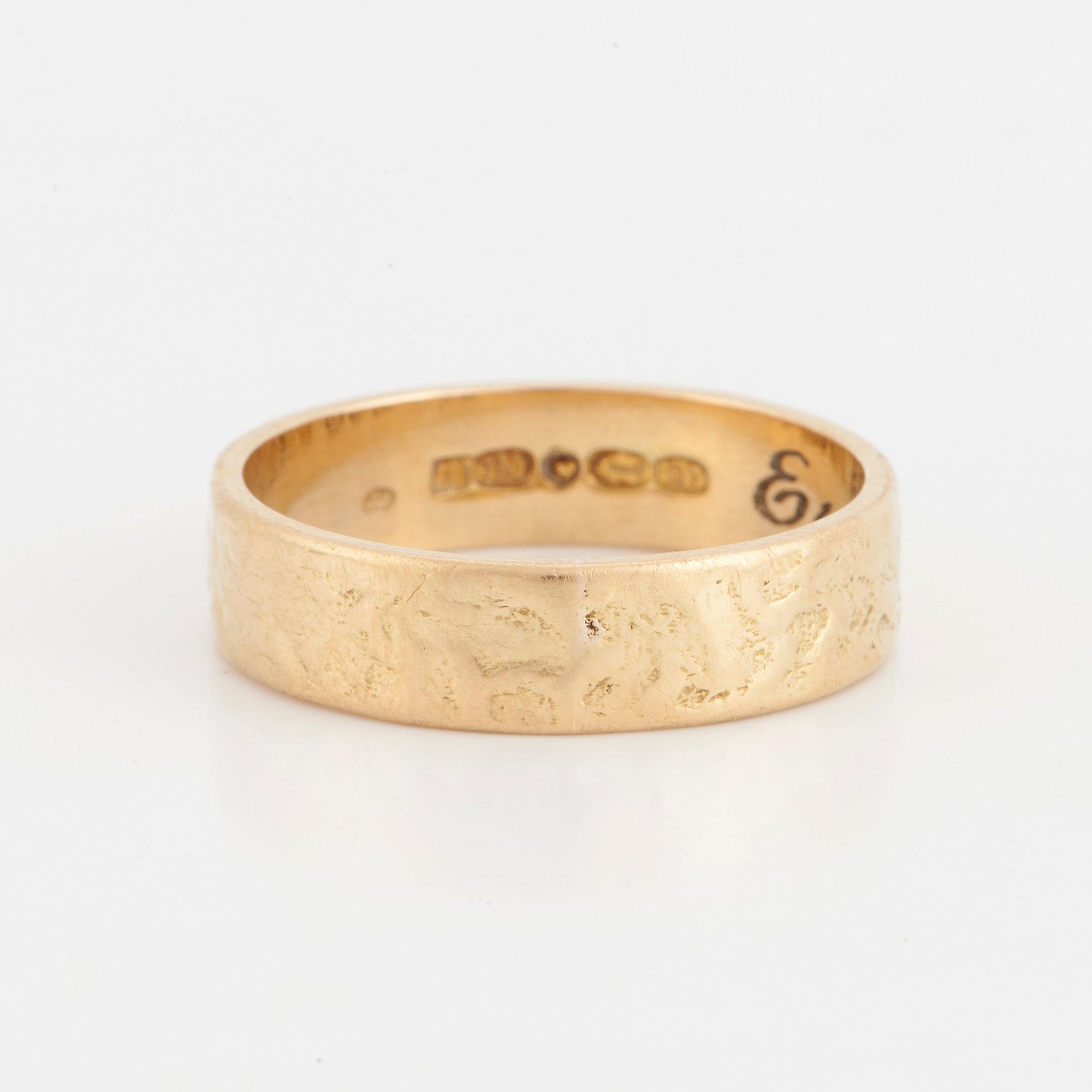 Ring. 18K guld. Finska stämplar 1969.