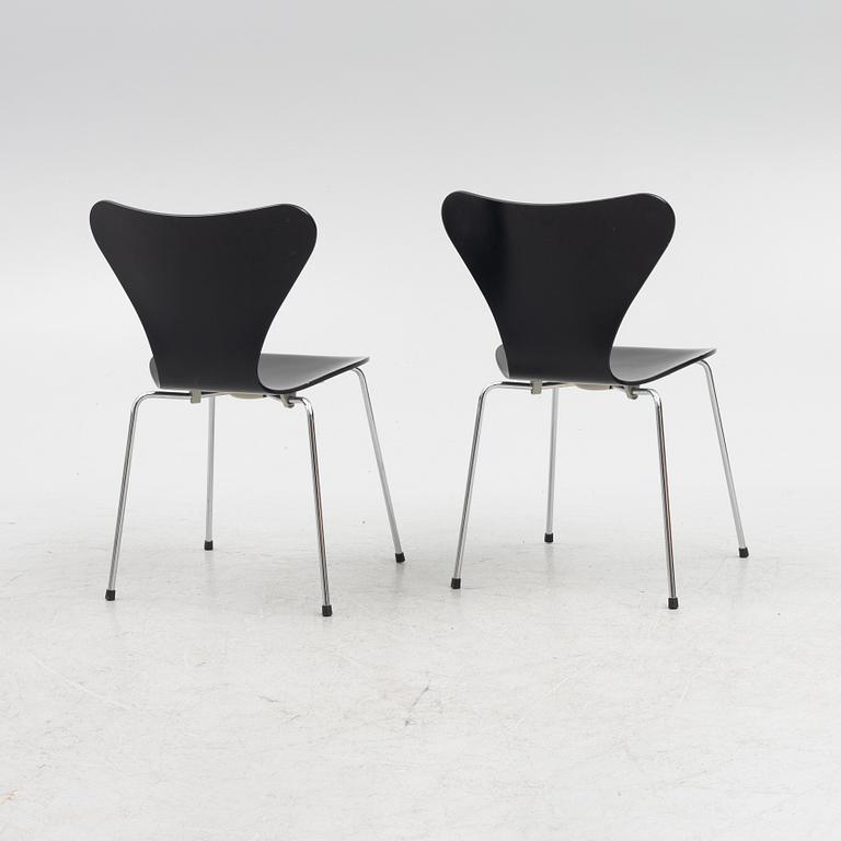 Arne Jacobsen,  stolar 6 st, "Sjuan", Fritz Hansen, 2000-tal.