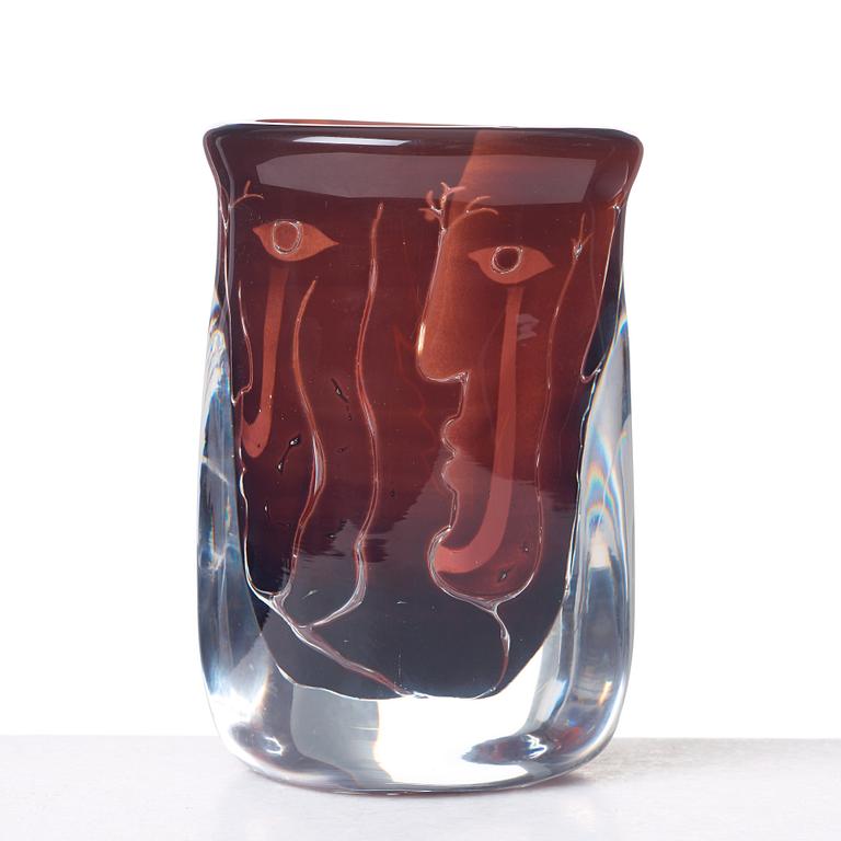 Ingeborg Lundin, an ariel glass vase "Faces", Orrefors, Sweden 1971.