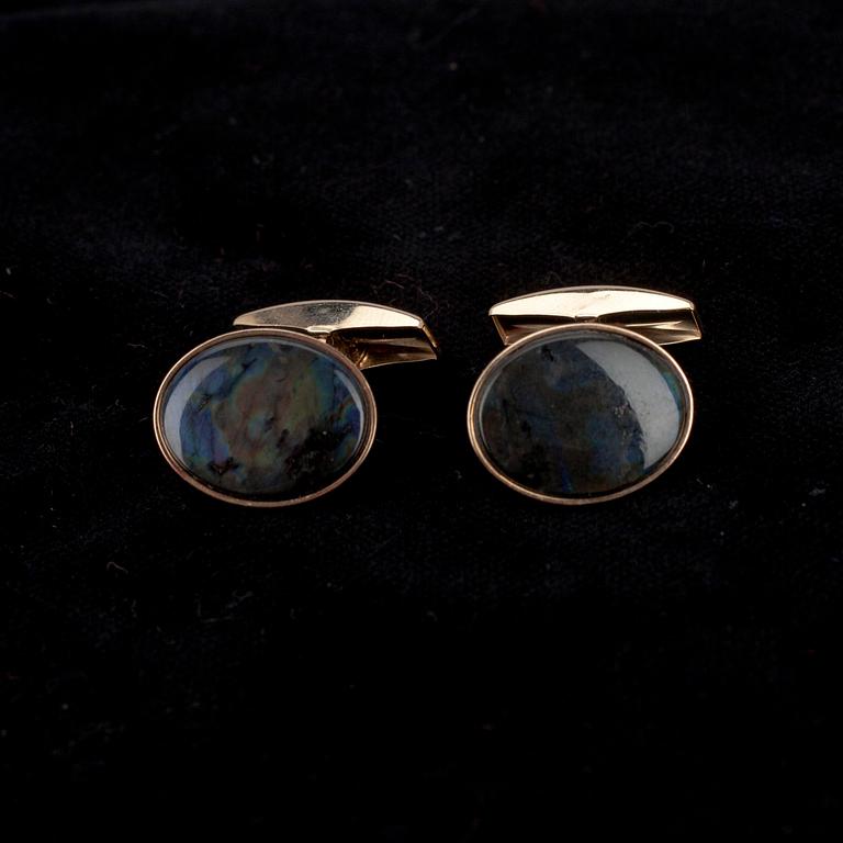 MANCHETTKNAPPAR, guld 14K, spektrolit, Timo Jäkkö, Lahtis, 1900-talets slut.