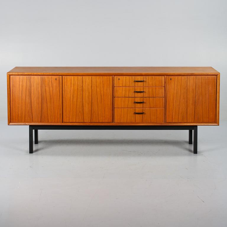 SIDEBOARD, Möbelfabriken Linden, Horda, 1900-talets andra hälft.