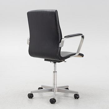 Arne Jacobsen, an 'Oxford' swivel chairs, Fritz Hansen, Denmark, 1986.