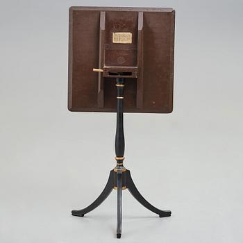 A Swedish tilt-top table from the workshop of Johan Nils Asplind, active in Falun 1783-1820.