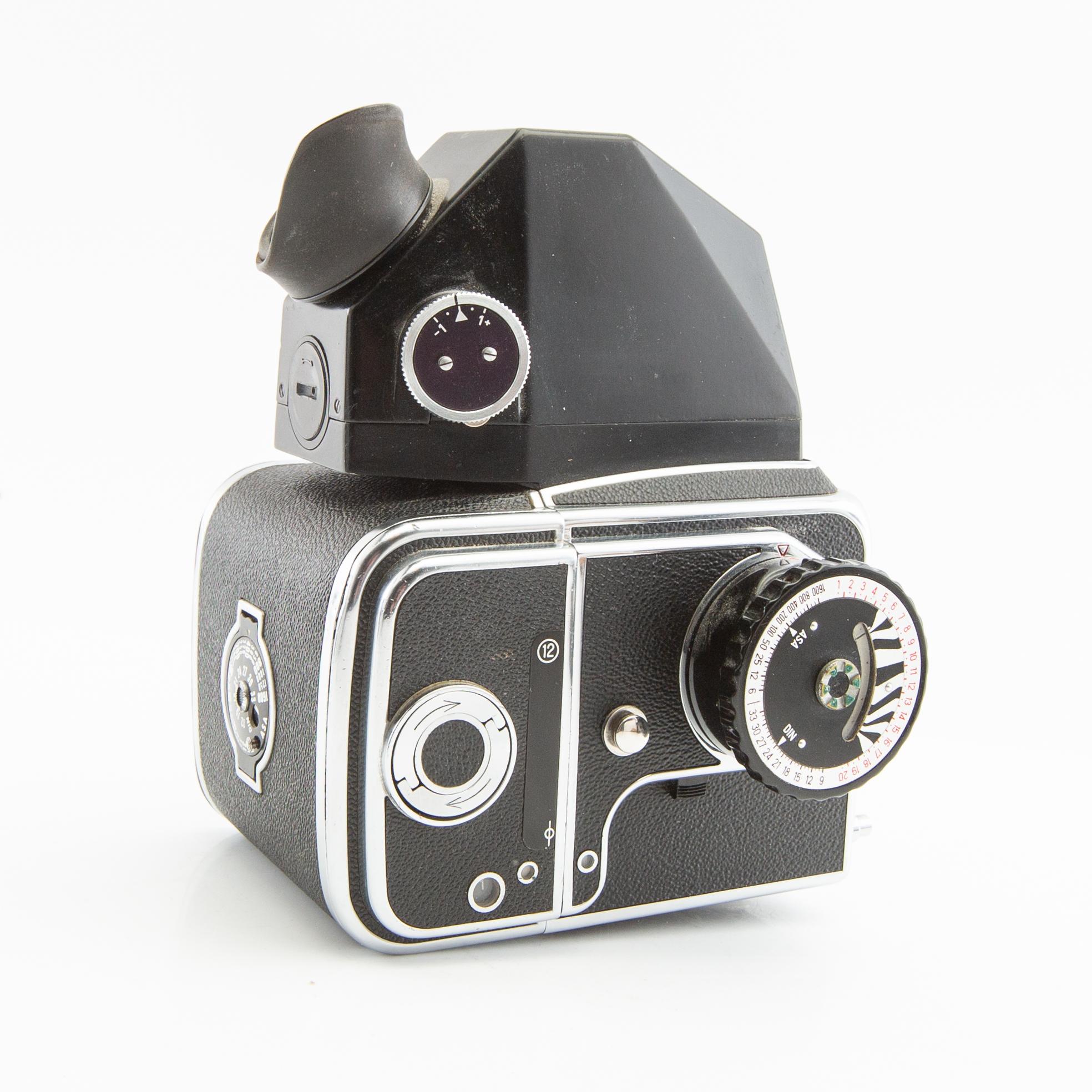 Hasselblad 500 C/M camera with lens and accessories.