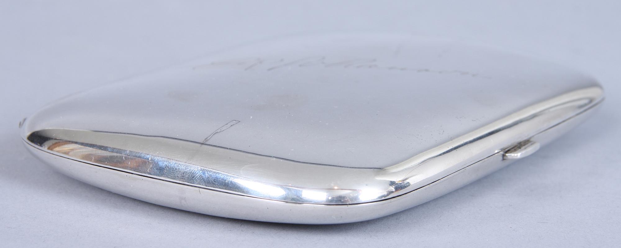CIGARETTETUI, silver, importstämplar, 176 g.